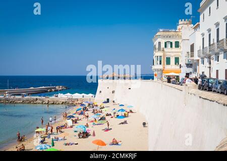 GALLIPOLI, ITALIEN - 28. August 2017: turismus während der Sommersaison Stockfoto