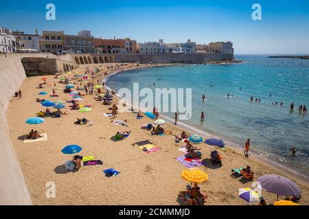 GALLIPOLI, ITALIEN - 28. August 2017: turismus während der Sommersaison Stockfoto