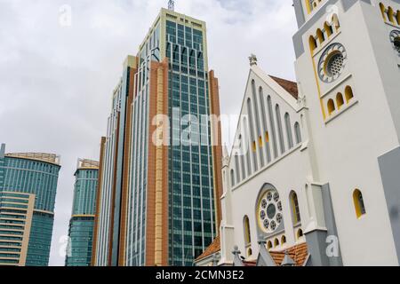 Dar Es Salaam, Tansania - Januar 2020: Eine St. Joseph's Cathedral Kirche im Zentrum von dar es Salaam, der größten Stadt Tansanias Stockfoto