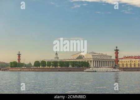 Sankt Petersburg City Skyline im Rostralen Spalte, Sankt Petersburg, Russland Stockfoto