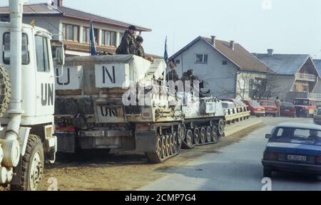 Der Friedenskonvoi, die Humanitätsaktion des französischen Vereins Equilibre, um Lieferungen an die belagerte Bevölkerung von Sarajevo, Bosnien, ehemalige Jugoslawien, Mitteleuropa zu liefern Stockfoto