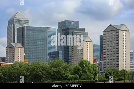 Canary Wharf ist eines der größten Finanzviertel von London. Es enthält auch einige der höchsten Gebäude Europas einschließlich Canada Square. It Stockfoto