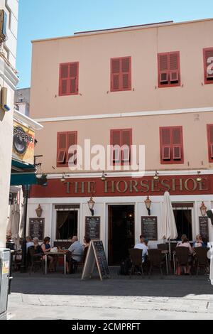 Gibraltar, Hufeisen Bar, Main Street, Gibraltar, Britisches Territorium in Übersee, Großbritannien, Großbritannien Stockfoto