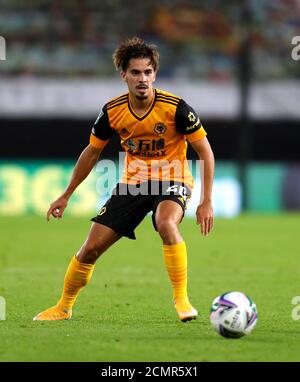 Wolverhampton Wanderers' Vitinha in Aktion während des Carabao Cup zweiten Runde Spiel in Molineux, Wolverhampton. Stockfoto