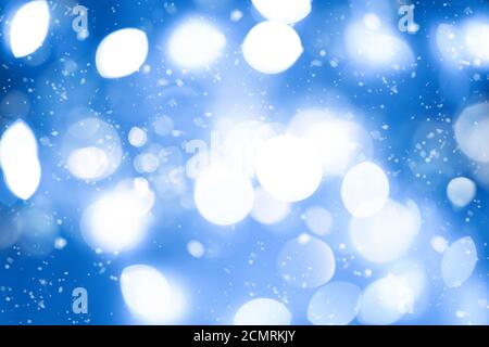 Blau verschwommen abstrakten Hintergrund Lichter, schöne Weihnachten. Stockfoto