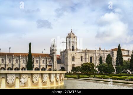 Lissabon Portugal City Skyline am Kloster Jeronimos Stockfoto