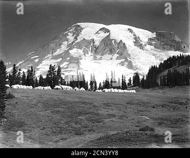 John Reese's Hotel Zeltlager bekannt als Camp of the Clouds Alta Vista Upper Paradise Valley Mount Rainier National Park (BAR 171). Stockfoto