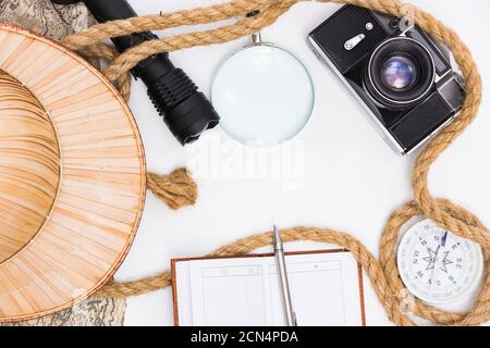 Gegenstände für Outdoor-Aktivitäten im Urlaub Stockfoto