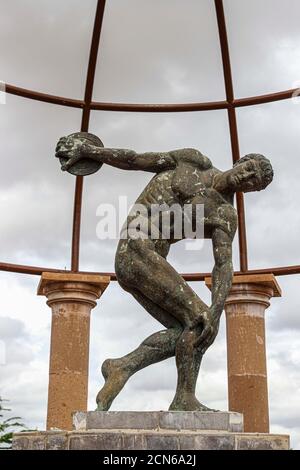 El Discóbolo im Ostimuri Park und Laguna del Náinari in Ciudad Obregón Sonora. (Foto von Luis Gutierrez/Norte Photo) El Discóbolo en el parque Ostimuri y la Laguna del Náinari en ciudad Obregón Sonora. (Foto von Luis Gutierrez/Norte Photo) Stockfoto