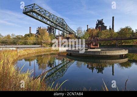 Landschaftspark Duisburg-Nord im Herbst, Duisburg, Ruhrgebiet, Nordrhein-Westfalen, Deutschland, Europa Stockfoto