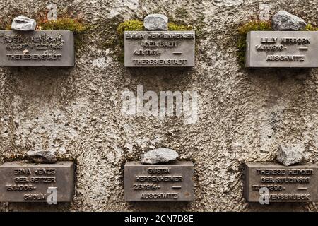 Gedenktafeln für Frankfurter Juden, jüdischer Friedhof Battonnstraße, Frankfurt, Deutschland, Europa Stockfoto