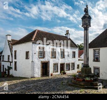 Das Mercat Kreuz in Tanhouse Brae NTS Stadt The Royal Burgh of Culross Fife Schottland Großbritannien Stockfoto