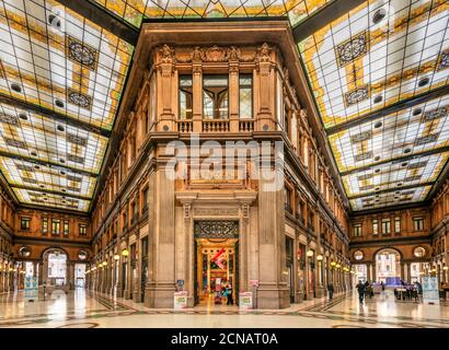 Galleria Alberto Sordi Einkaufspassage, Rom, Latium, Italien Stockfoto