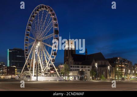 Großes Rad an der St. Laurenskerk Kirche, Rotterdam, Südholland, Niederlande, Europa Stockfoto