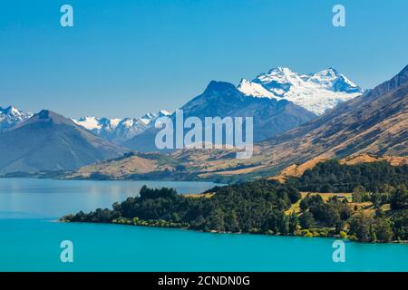 Lake Wakatipu und schneebedeckter Mount Earnslaw, Queenstown, Otago, Südinsel, Neuseeland, Pazifik Stockfoto