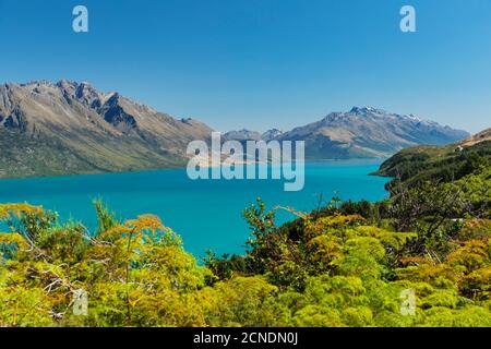 Blick über den Lake Wakatipu auf die Thomson Mountains, Queenstown, Otago, Südinsel, Neuseeland, Pazifik Stockfoto