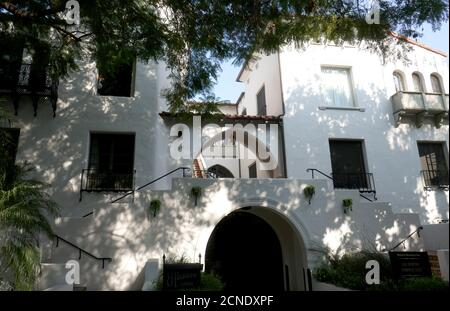 West Hollywood, California, USA 17. September 2020 EINE allgemeine Sicht der Atmosphäre der ehemaligen Residenz von Montgomery Clift, Elizabeth Taylor, Marilyn Monroe und James Dean in El Pasadero an 1330 N. Harper Avenue am 17. September 2020 in West Hollywood, Kalifornien, USA. Foto von Barry King/Alamy Stockfoto Stockfoto