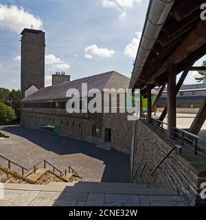 Ehemalige NS-Ordensburg Vogelsang, Innenhof mit Turm, Schleiden, Deutschland, Europa Stockfoto