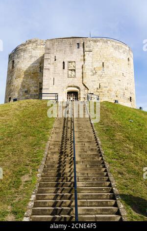 Clifford's Tower, York Castle, York, North Yorkshire, England, Großbritannien, Europa Stockfoto