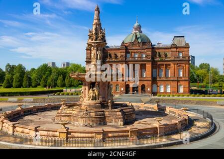 People's Palace and Doulton Fountaion, Glasgow Green, Glasgow, Schottland, Vereinigtes Königreich, Europa Stockfoto