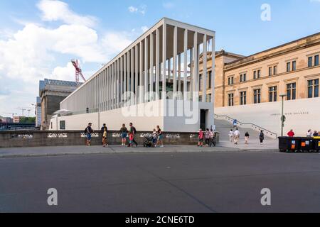 James Simon Galerie und Pergamonmuseum auf der Museumsinsel, UNESCO Weltkulturerbe, Berlin, Deutschland, Europa Stockfoto