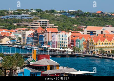 Luftaufnahme der Hauptstadt Willemstad, UNESCO-Weltkulturerbe, Curacao, ABC-Inseln, Niederländische Antillen, Karibik, Mittelamerika Stockfoto