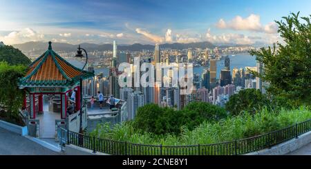 Lion Pavilion am Victoria Peak und Skyline, Hongkong, China, Asien Stockfoto