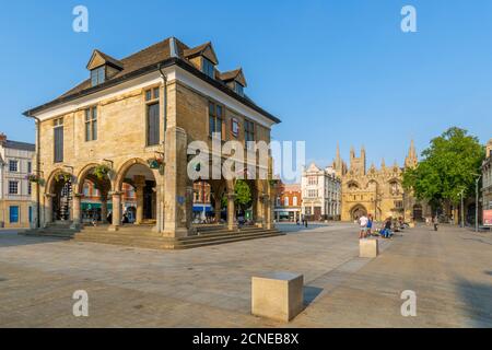 Ansicht der Guild Hall auf dem Stadtplatz, Peterborough, Northamptonshire, England, Großbritannien, Europa Stockfoto