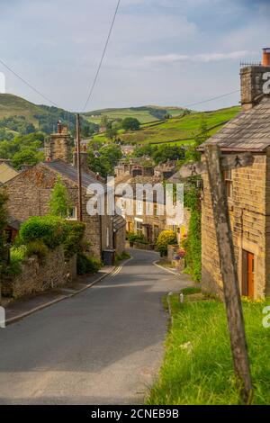 Blick auf Steinhäuser im Dorf Hayfield, High Peak, Derbyshire, England, Vereinigtes Königreich, Europa Stockfoto