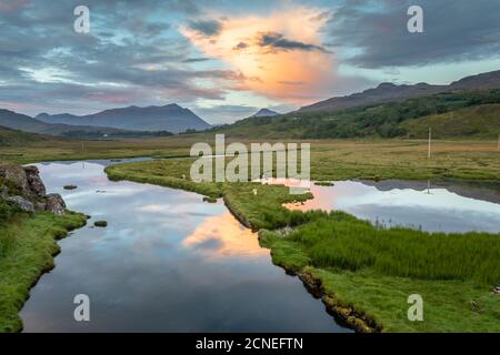 Sonnenuntergang über Loch Kishorn und River Kishorn, Schottland Stockfoto