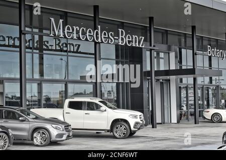 AUCKLAND, NEUSEELAND - 02. Apr 2019: Auckland / Neuseeland - 2. April 2019: Mercedes-Benz Showroom-Schild in East Tamaki Stockfoto