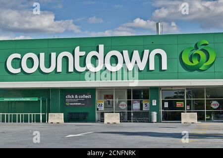 AUCKLAND, NEUSEELAND - 19. Apr 2019: Auckland / Neuseeland - 19 2019. April: Blick auf den Countdown Supermarkt im Highland Park Stockfoto