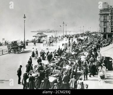 Die 1903 Automobile Club Zuverlässigkeit Trial über 1000 Meilen. Fotografie von Argent Archer. Foto während einer obligatorischen Pause in Brighton. Stockfoto