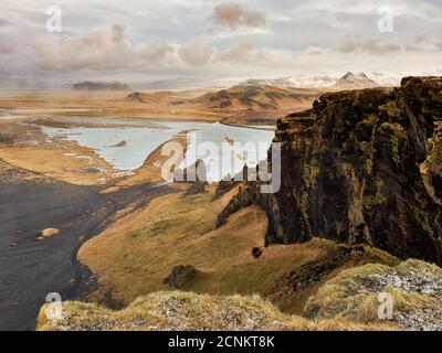 Leuchtturm, Panoramablick, Felsen, Vogelfelsen, Wolken, Wolkenturm, Halbinsel Stockfoto