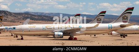 Teruel, Spanien - 17. August 2020: Etihad Airways Airbus A330-300 wird am Flughafen Teruel, Spanien, gelagert. Stockfoto