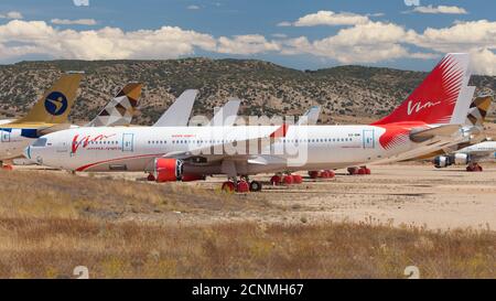 Teruel, Spanien - 17. August 2020: VIM Airlines Airbus A330-200 am Flughafen Teruel, Spanien. Stockfoto