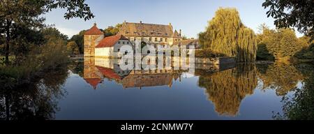 Wasserschloss Tatenhausen, Halle, Ostwestfalen, Nordrhein-Westfalen, Deutschland, Europa Stockfoto