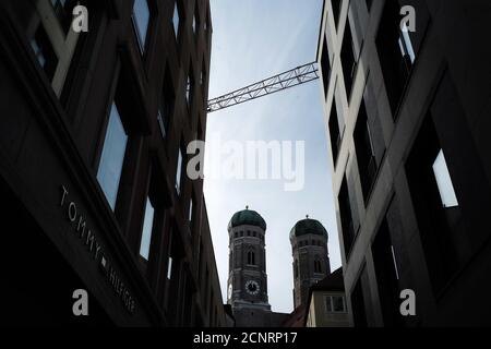 Blick auf Frauentürme, Marienhof, Innenstadt, München, Stockfoto