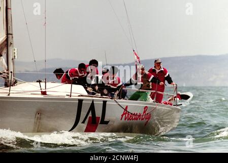 AJAXNETPHOTO. AUGUST 1989. WEST SOLENT, ENGLAND. - ADMIRAL'S CUP 1989 - 4. KÜSTENRENNEN - ARECAN BAY (JAP) - SKIPPER ROBERT E. FRY. FOTO:JONATHAN EASTLAND/AJAX REF:ADCR4 890108. 191 Stockfoto