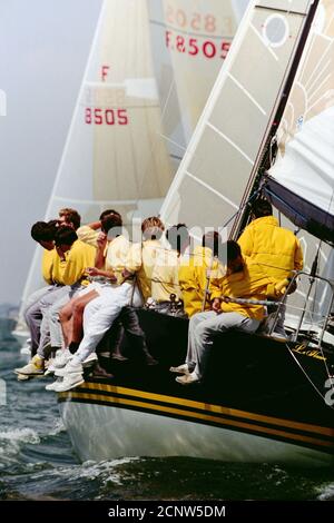 AJAXNETPHOTO. AUGUST 1989. WEST SOLENT, ENGLAND. - ADMIRAL'S CUP 1989 - 4. KÜSTENRENNEN - XERYUS (FRANKREICH) - SKIPPER LUC PILLOT. FOTO:JONATHAN EASTLAND/AJAX REF:ADCR4 890108. 179 Stockfoto