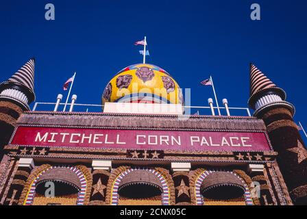 Corn Palace, Low Angle View, Mitchell, South Dakota, USA, John Margolies Roadside America Photograph Archive, 1987 Stockfoto