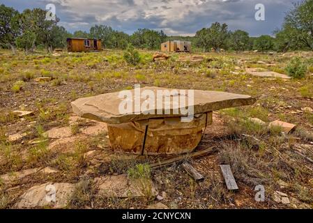 Die gespenstischen Überreste eines verlassenen Bergbaulagers im mexikanischen Steinbruch in der Nähe von Perkinsville Arizona. Der Steinbruch befindet sich in öffentlich zugänglichen Land in der Prescott Stockfoto