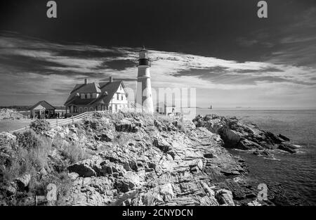 Portland Head Light ist ein historischer Leuchtturm in Cape Elizabeth, Maine. Fertiggestellt im Jahr 1791 Stockfoto