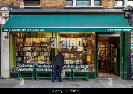 Charing Cross Road Buchhandlung - Charing Cross Rd Buchhandlung. Jede Menge Bücher gebraucht Buchladen in Central London. Stockfoto