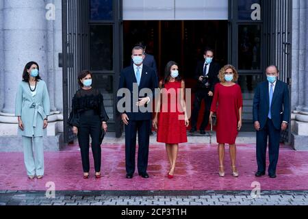 Madrid, Madrid, Spanien. September 2020. Carmen Calvo, König Felipe VI, Königin Letizia und Meritxell Batet nehmen an der Eröffnung der Königlichen Theatersaison am Teatro Real in Madrid Teil. Quelle: Angel Perez/ZUMA Wire/Alamy Live News Stockfoto