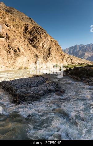 Das Nubra-Tal mit dem Dorf Hundar, Nebenfluss zum Fluss Shyok Stockfoto