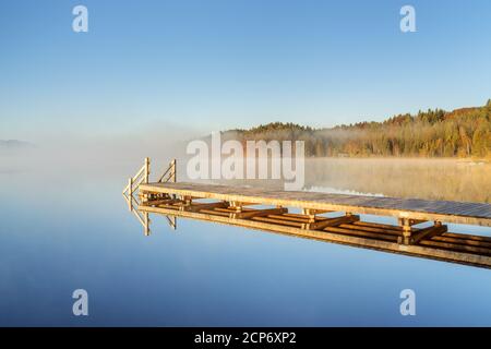 Anlegestelle Kirchsee, Sachsenkam, Oberbayern, Bayern, Deutschland Stockfoto