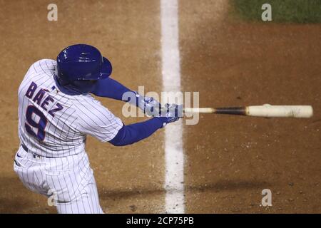 Chicago, Usa. September 2020. Chicago Cubs' Javier Baez (9) Fledermäuse gegen die Minnesota Twins in der sechsten Inning bei Wrigley Feld am Freitag, September 18, 2020 in Chicago. Foto von Kamil Krzaczynski/UPI Credit: UPI/Alamy Live News Stockfoto