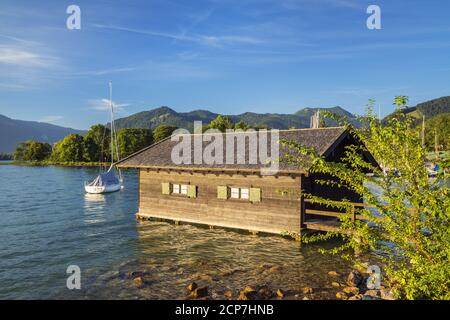 Bootshaus in Tegernsee, Bad Wiessee, Oberbayern, Bayern, Deutschland Stockfoto