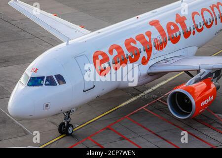 Düsseldorf, Nordrhein-Westfalen, Deutschland - easyJet Airplane, Duesseldorf International Airport, DUS Stockfoto